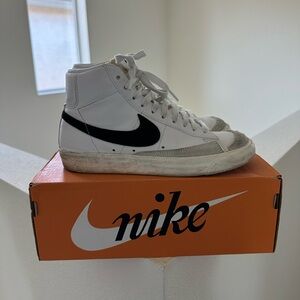 Nike Blazer Mid ‘77 Size 6.5